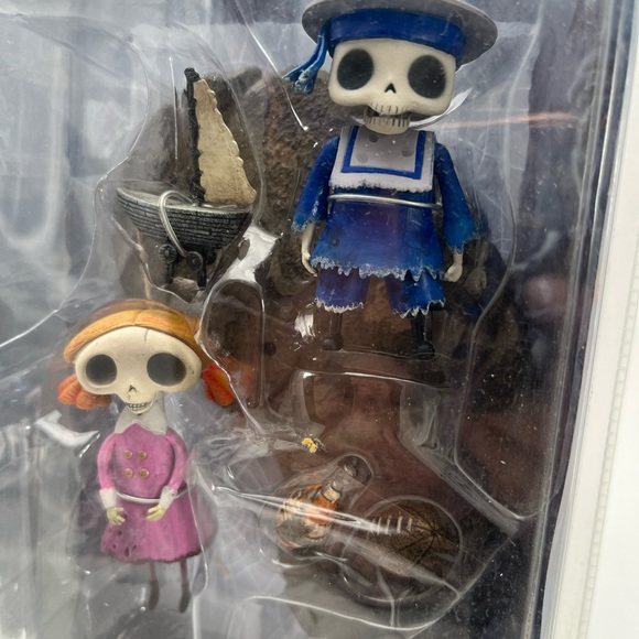 Corpse Bride Skeleton Girl & Boy Figures never opened in box. 💀 - Picture 3 of 5